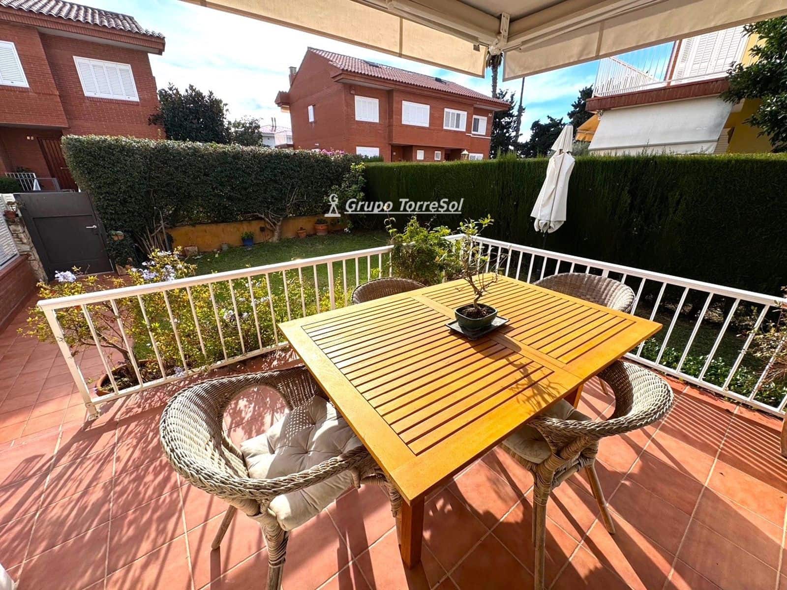 Casa em Banda para venda em Altafulla com garagem - 670 000 € (Ref: 9534618)