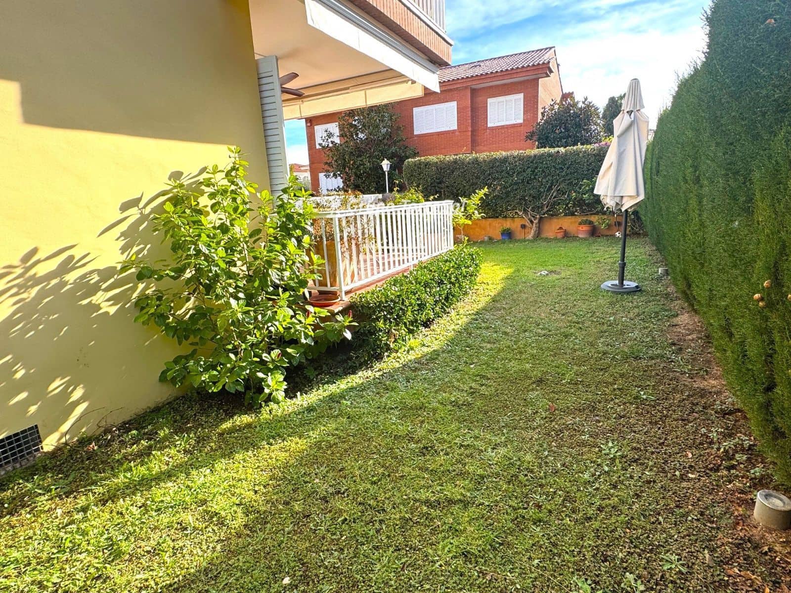 Casa em Banda para venda em Altafulla com garagem - 670 000 € (Ref: 9534618)