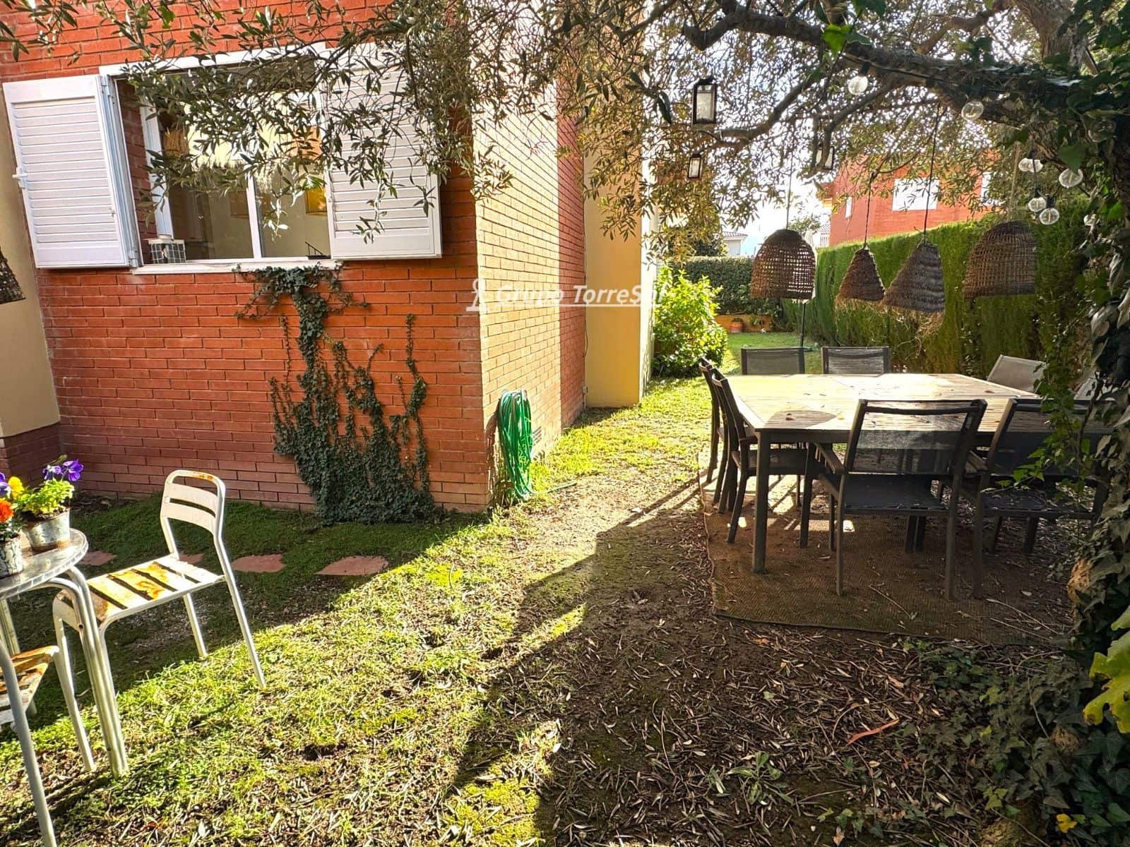 Casa em Banda para venda em Altafulla com garagem - 670 000 € (Ref: 9534618)