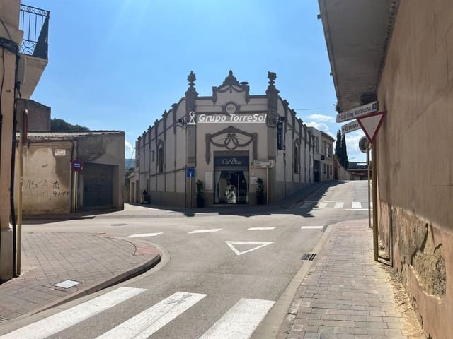 Chalet de 6 habitaciones en Sant Sadurní d'Anoia en venta con garaje - 300.000 € (Ref: 9534621)