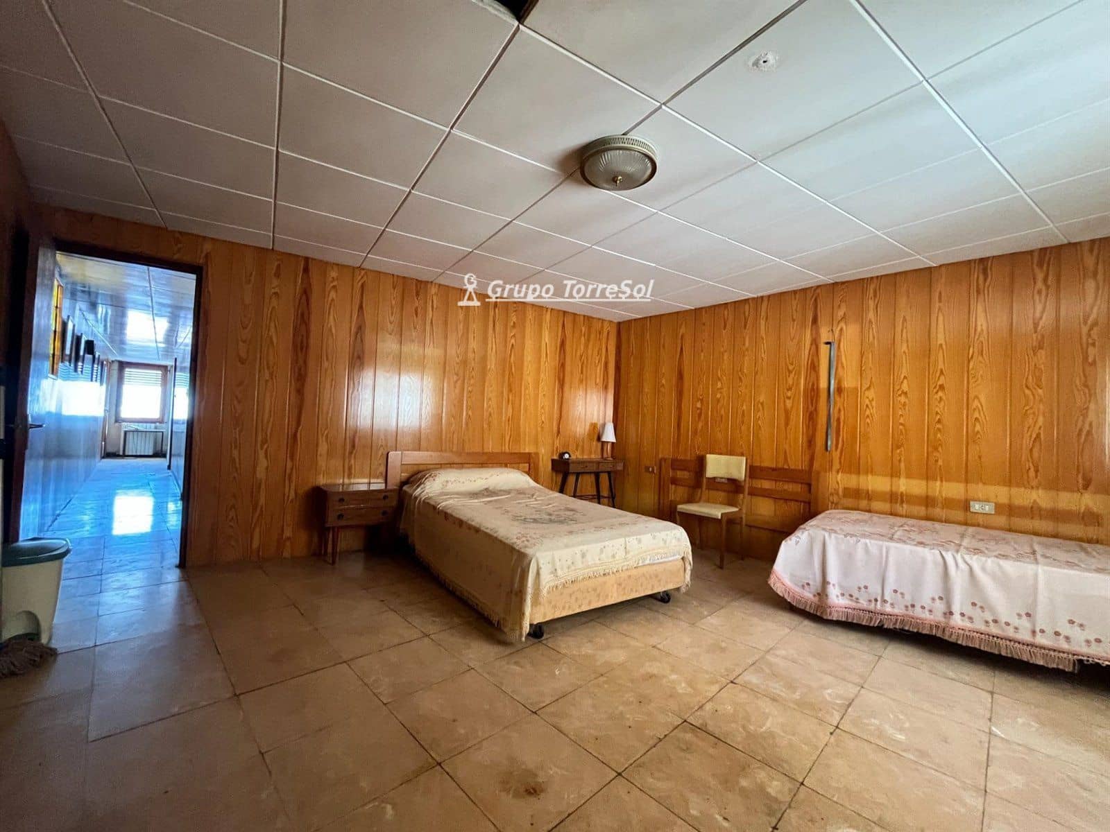 6 bedroom Villa for sale in Sant Sadurni d'Anoia with garage - € 300,000 (Ref: 9534621)