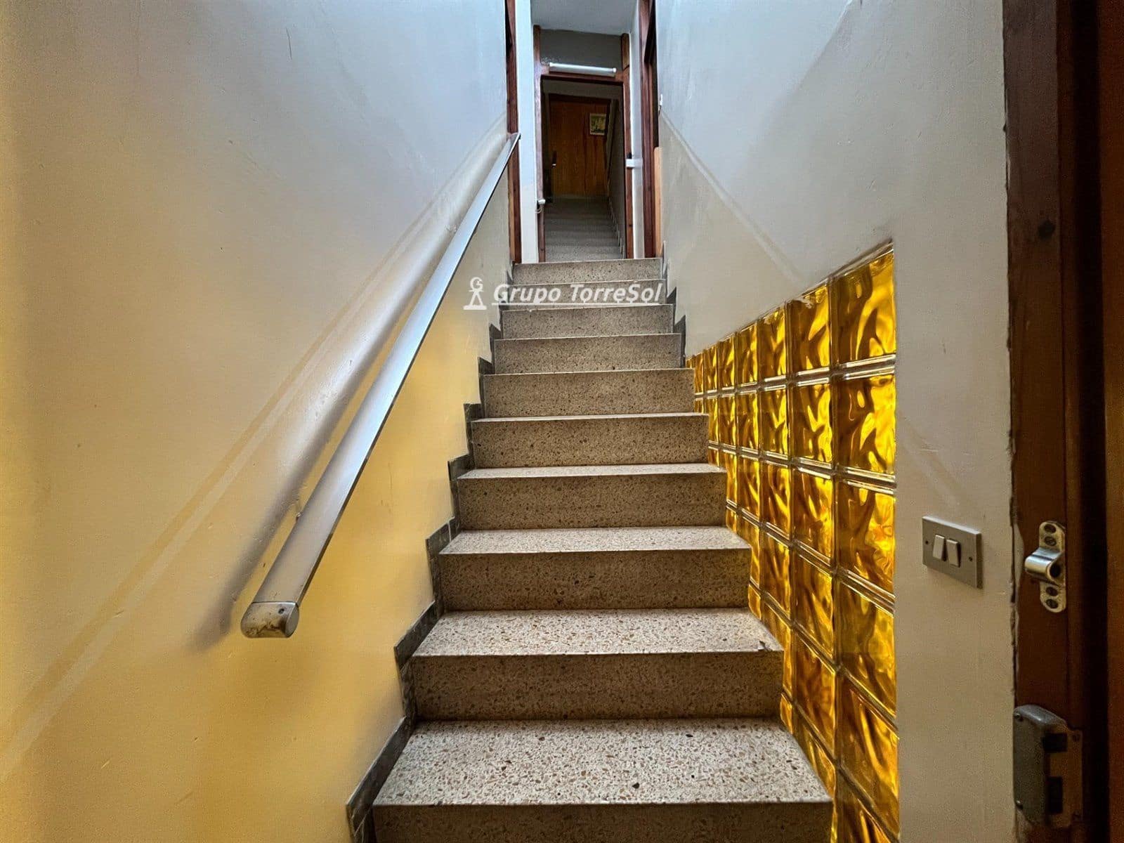 6 bedroom Villa for sale in Sant Sadurni d'Anoia with garage - € 300,000 (Ref: 9534621)