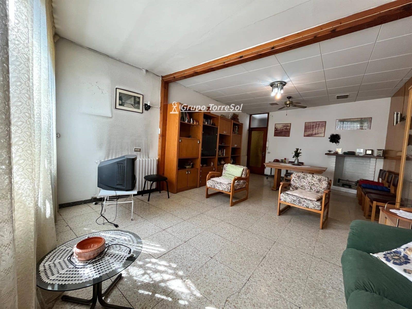 6 bedroom Villa for sale in Sant Sadurni d'Anoia with garage - € 300,000 (Ref: 9534621)