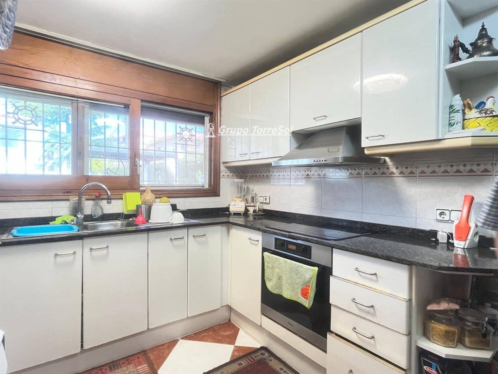 4 soveværelse Villa til salg i Calafell med swimmingpool garage - € 495.000 (Ref: 9534626)