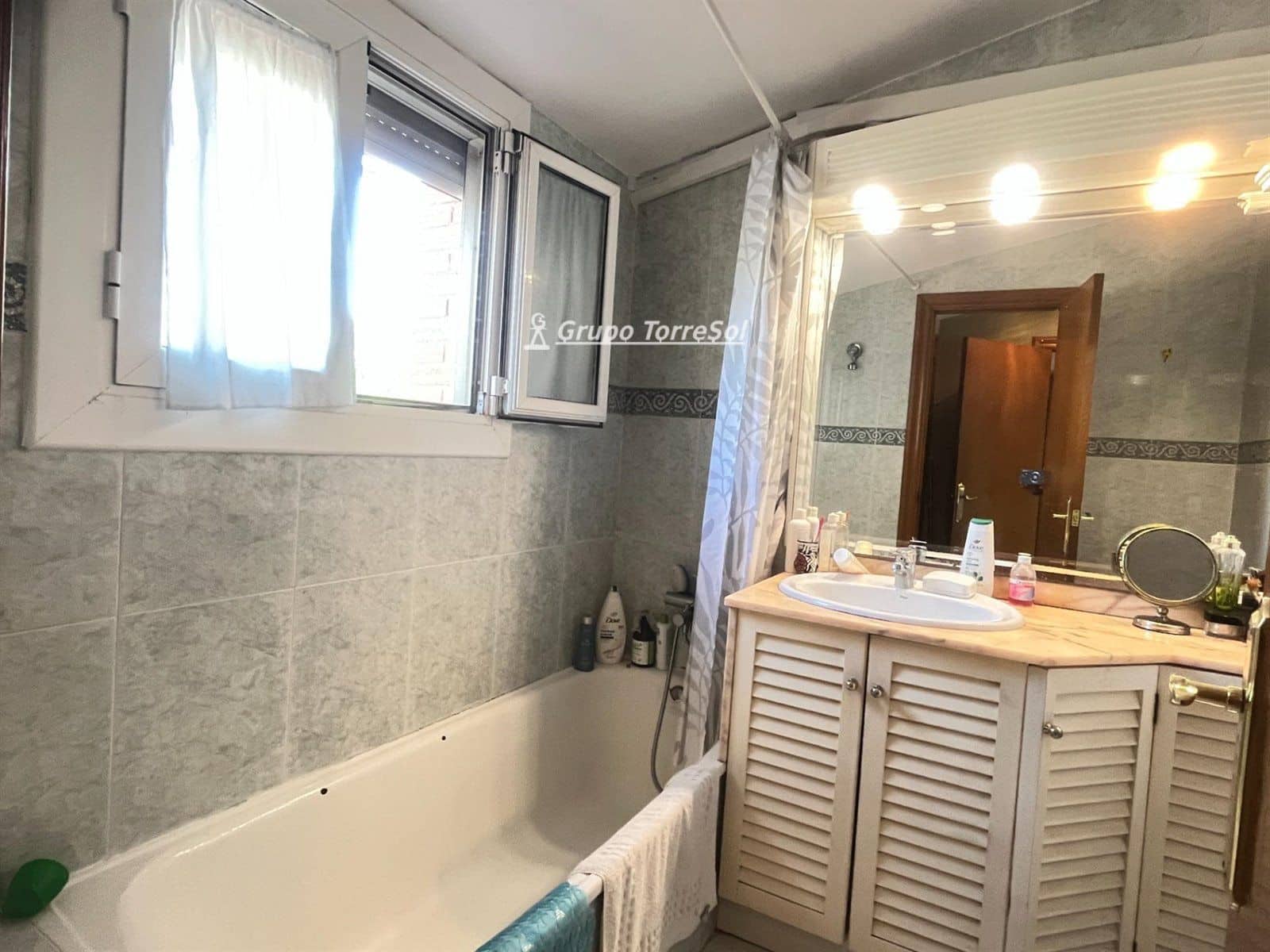 4 soveværelse Villa til salg i Calafell med swimmingpool garage - € 495.000 (Ref: 9534626)