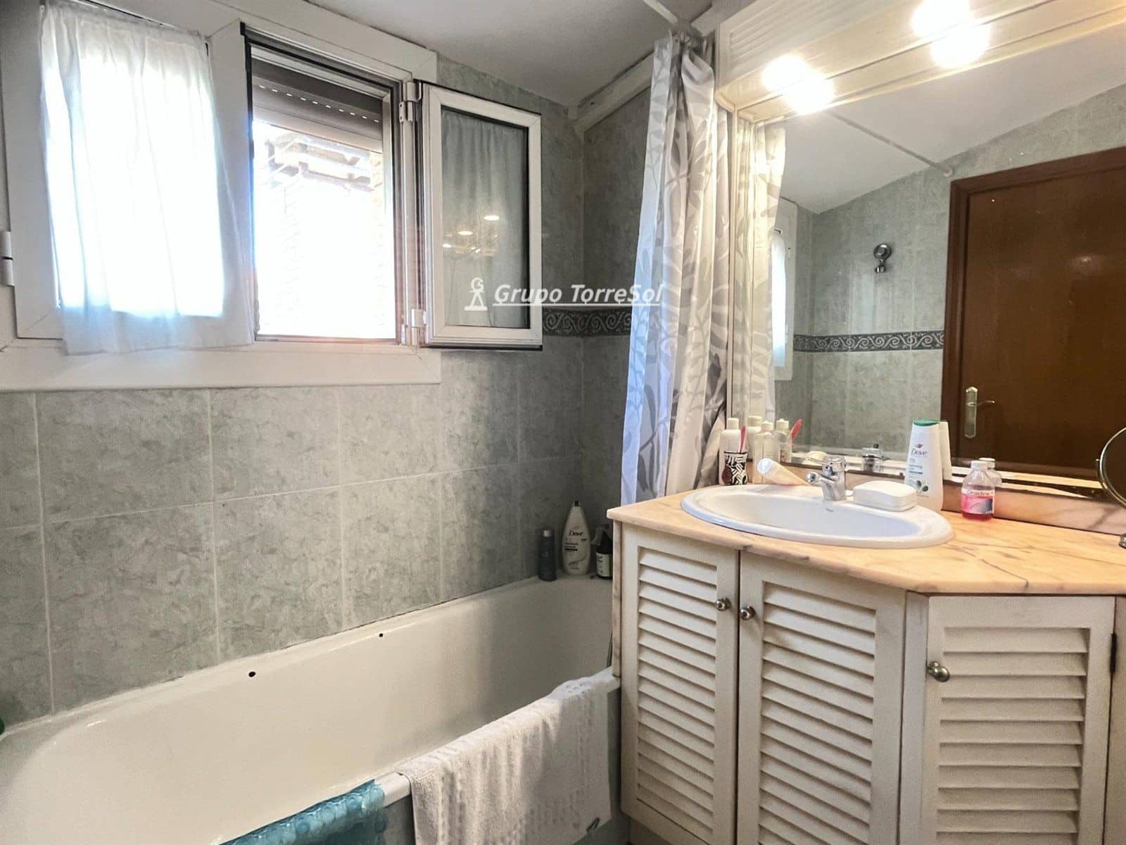 4 soveværelse Villa til salg i Calafell med swimmingpool garage - € 495.000 (Ref: 9534626)