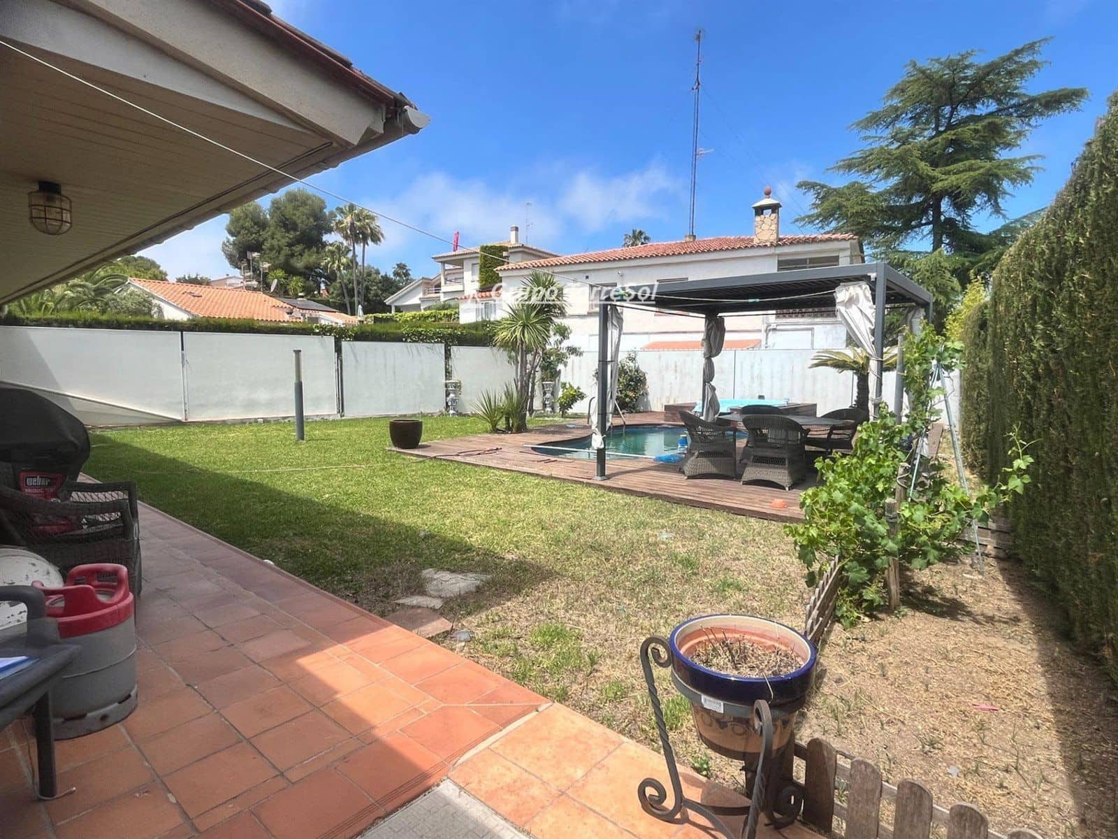 4 soveværelse Villa til salg i Calafell med swimmingpool garage - € 495.000 (Ref: 9534626)