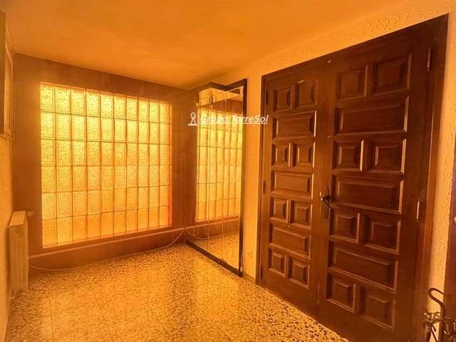 5 slaapkamer Huis te koop in El Vendrell - € 219.000 (Ref: 9534628)