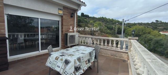 5 Zimmer Villa zu verkaufen in Segur de Calafell, Calafell mit Pool Garage - 475.000 € (Ref: 9534634)