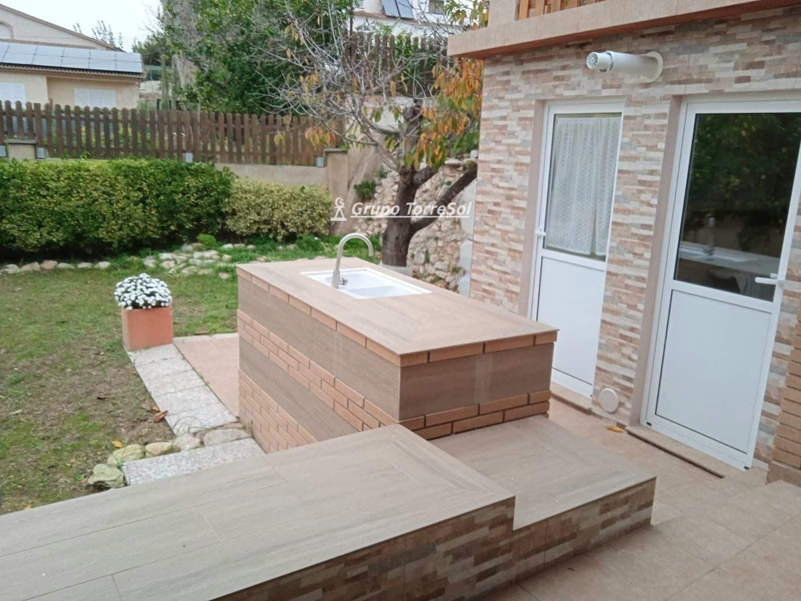 5 chambre Villa/Maison à vendre à La Pobla de Montornes avec garage - 265 000 € (Ref: 9534637)