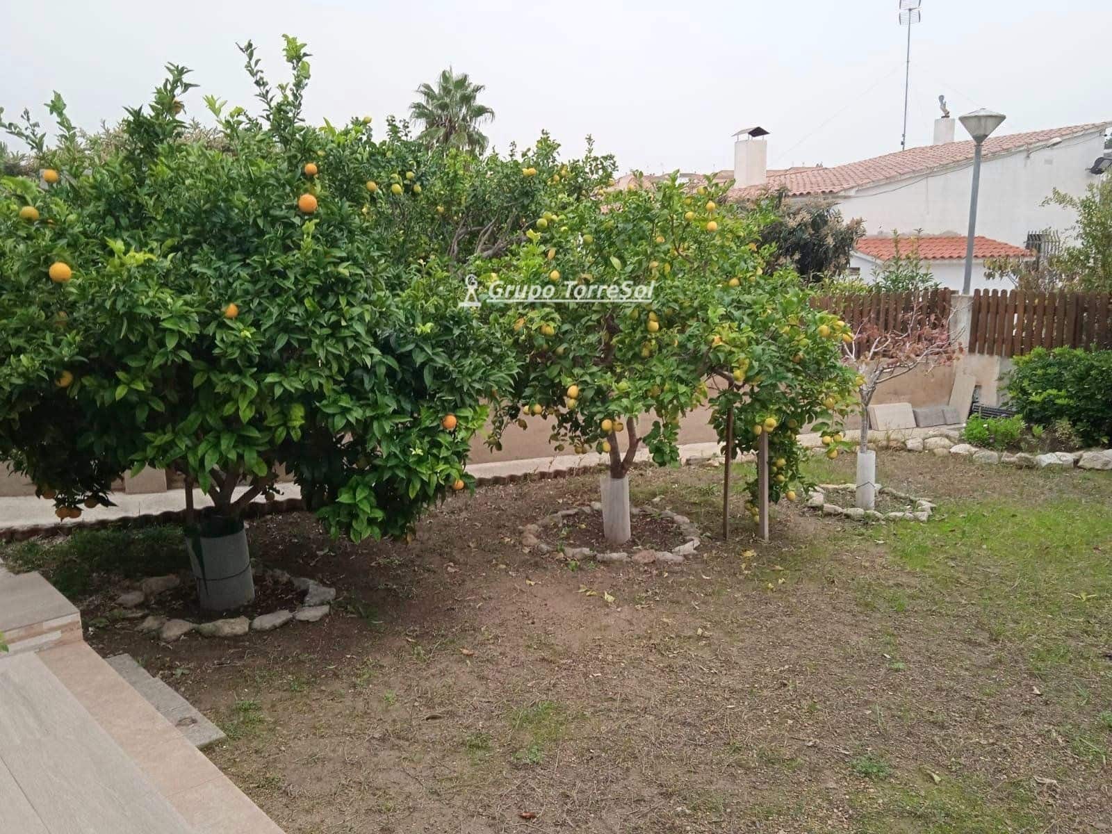 5 chambre Villa/Maison à vendre à La Pobla de Montornes avec garage - 265 000 € (Ref: 9534637)