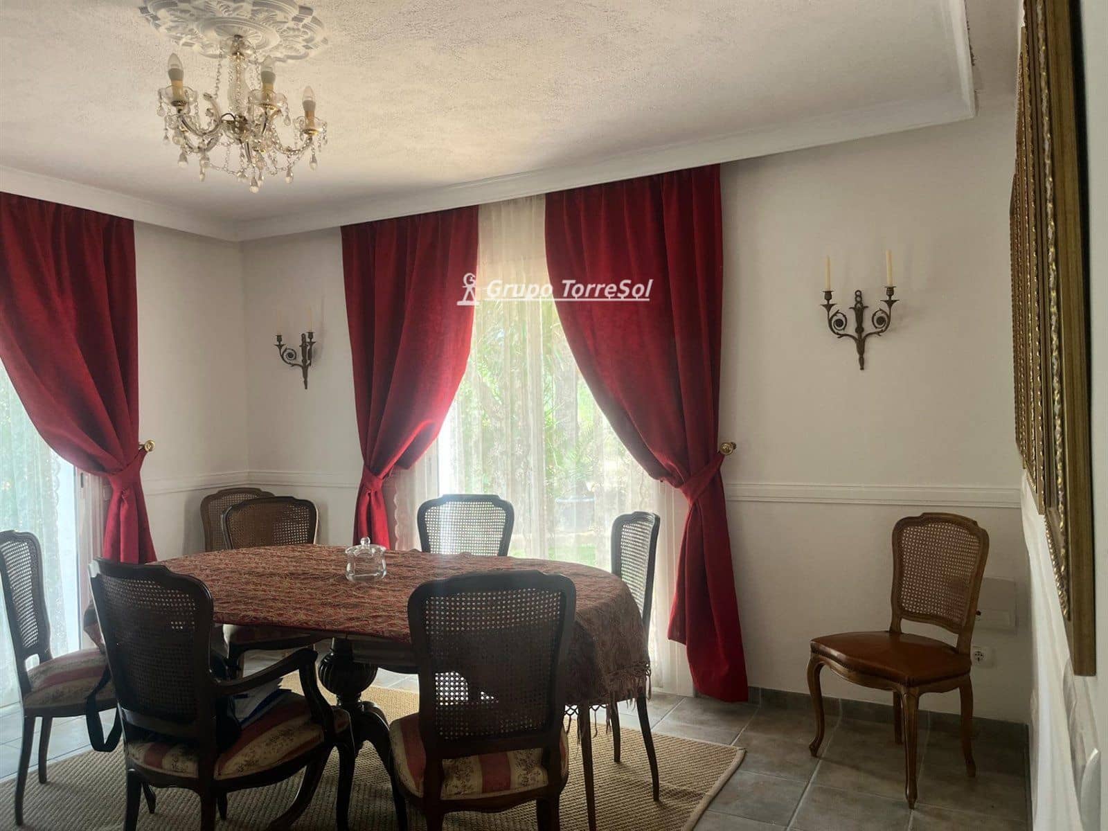 4 soverom Villa til salgs i Banyeres del Penedes med svømmebasseng - € 520 000 (Ref: 9534644)