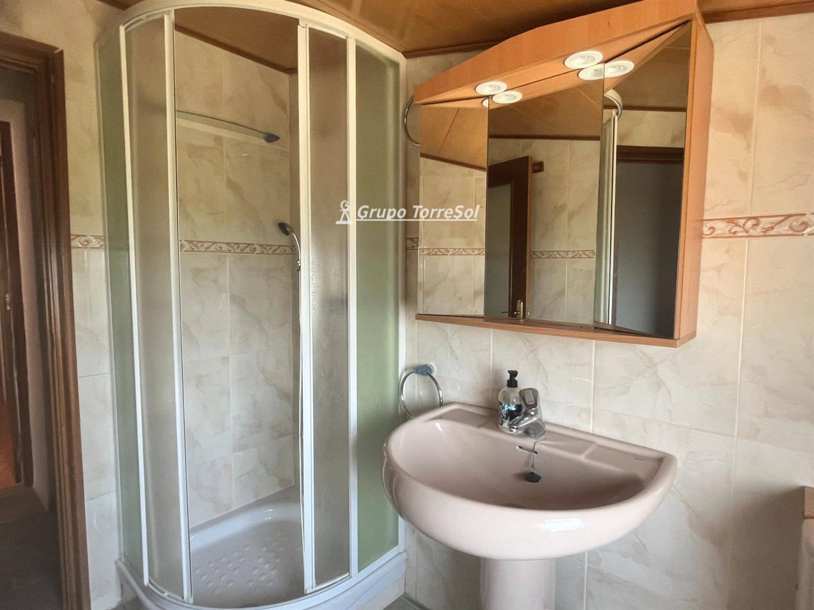 4 soverom Villa til salgs i Banyeres del Penedes med svømmebasseng - € 520 000 (Ref: 9534644)