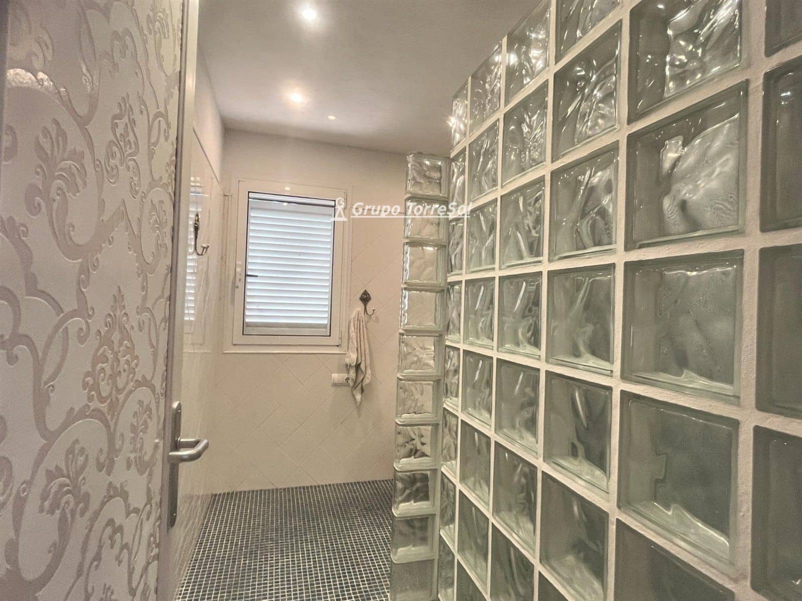 4 soverom Villa til salgs i Banyeres del Penedes med svømmebasseng - € 520 000 (Ref: 9534644)