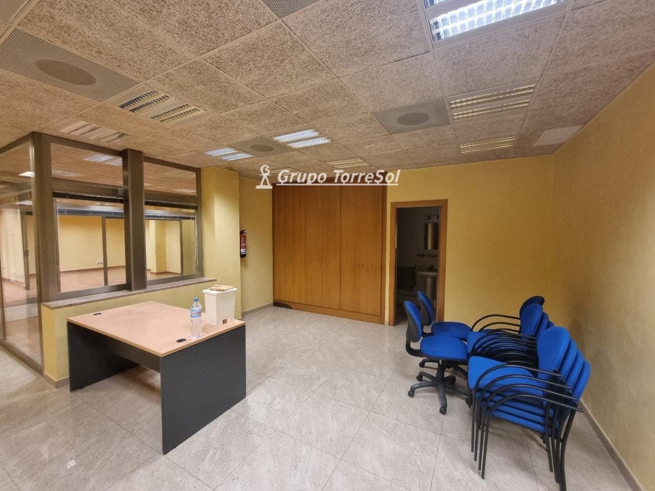 Commercial for rent in Torredembarra - € 1,800 (Ref: 9534660)