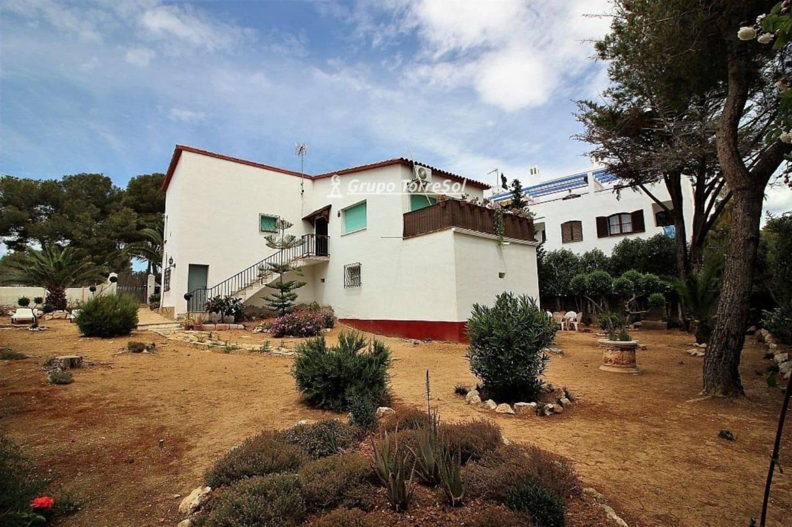 4 bedroom Villa for sale in Torredembarra with garage - € 400,000 (Ref: 9534661)