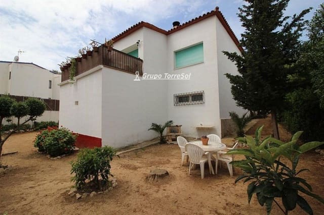 4 bedroom Villa for sale in Torredembarra with garage - € 400,000 (Ref: 9534661)