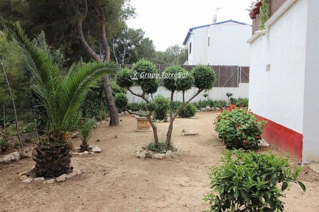 4 bedroom Villa for sale in Torredembarra with garage - € 400,000 (Ref: 9534661)