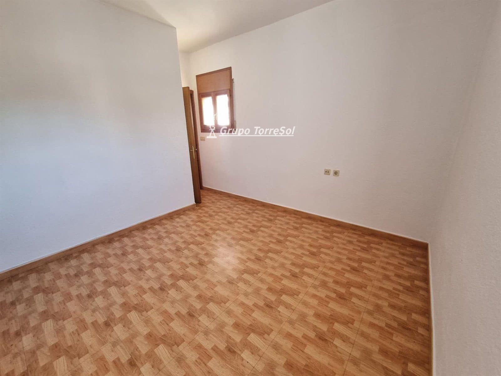 4 bedroom Villa for sale in Torredembarra with garage - € 400,000 (Ref: 9534661)