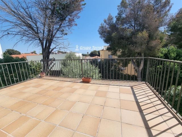 4 bedroom Villa for sale in Torredembarra with garage - € 400,000 (Ref: 9534661)