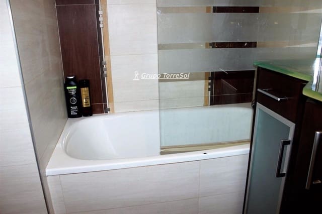 3 bedroom Townhouse for sale in Torredembarra with pool garage - € 250,000 (Ref: 9534670)