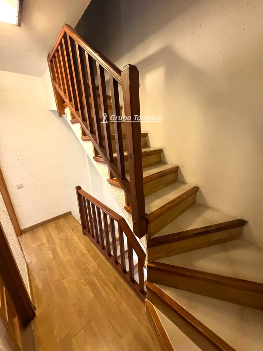 3 bedroom Townhouse for sale in Torredembarra with pool garage - € 250,000 (Ref: 9534670)