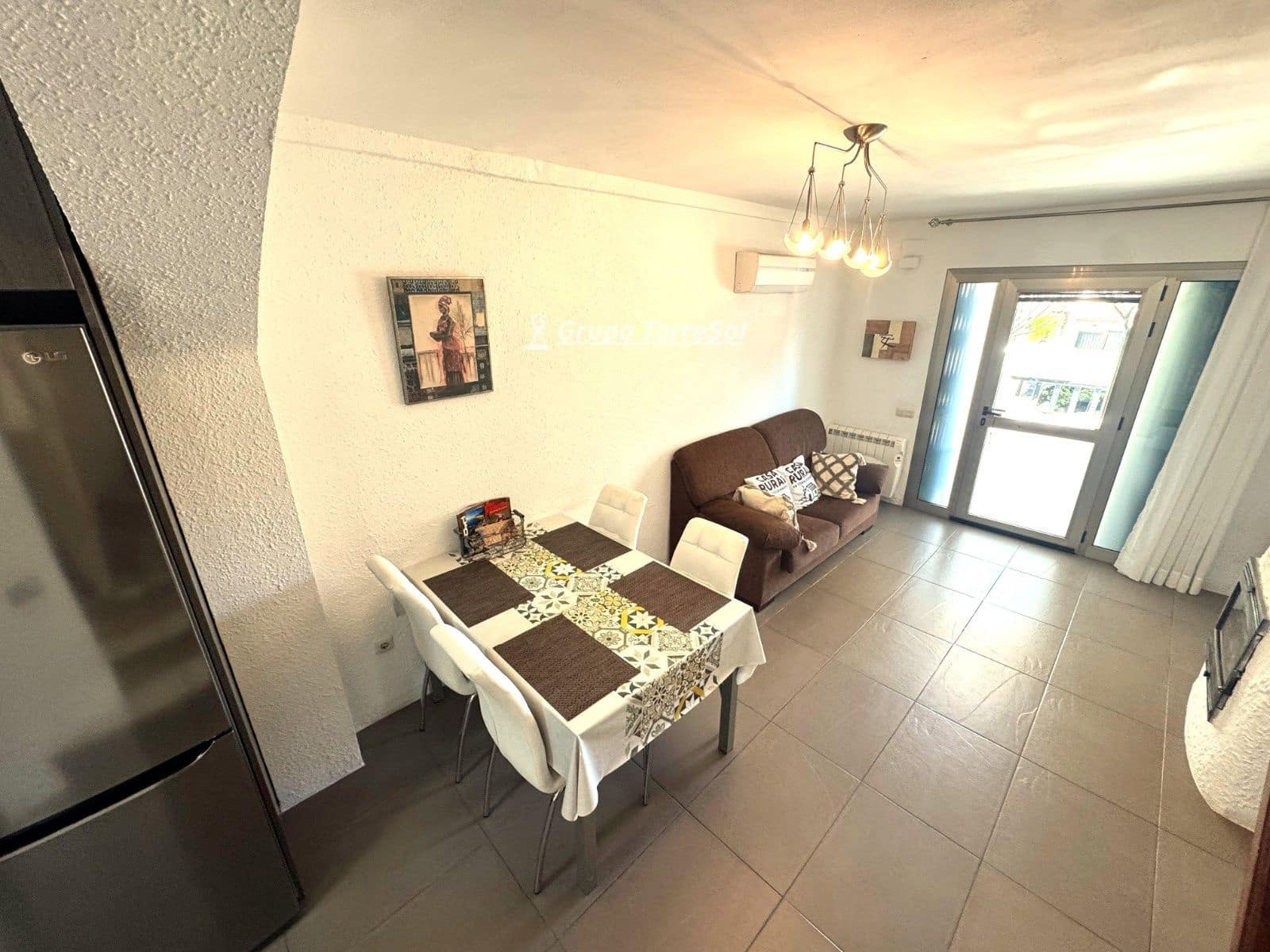 3 bedroom Townhouse for sale in Torredembarra with pool garage - € 250,000 (Ref: 9534670)