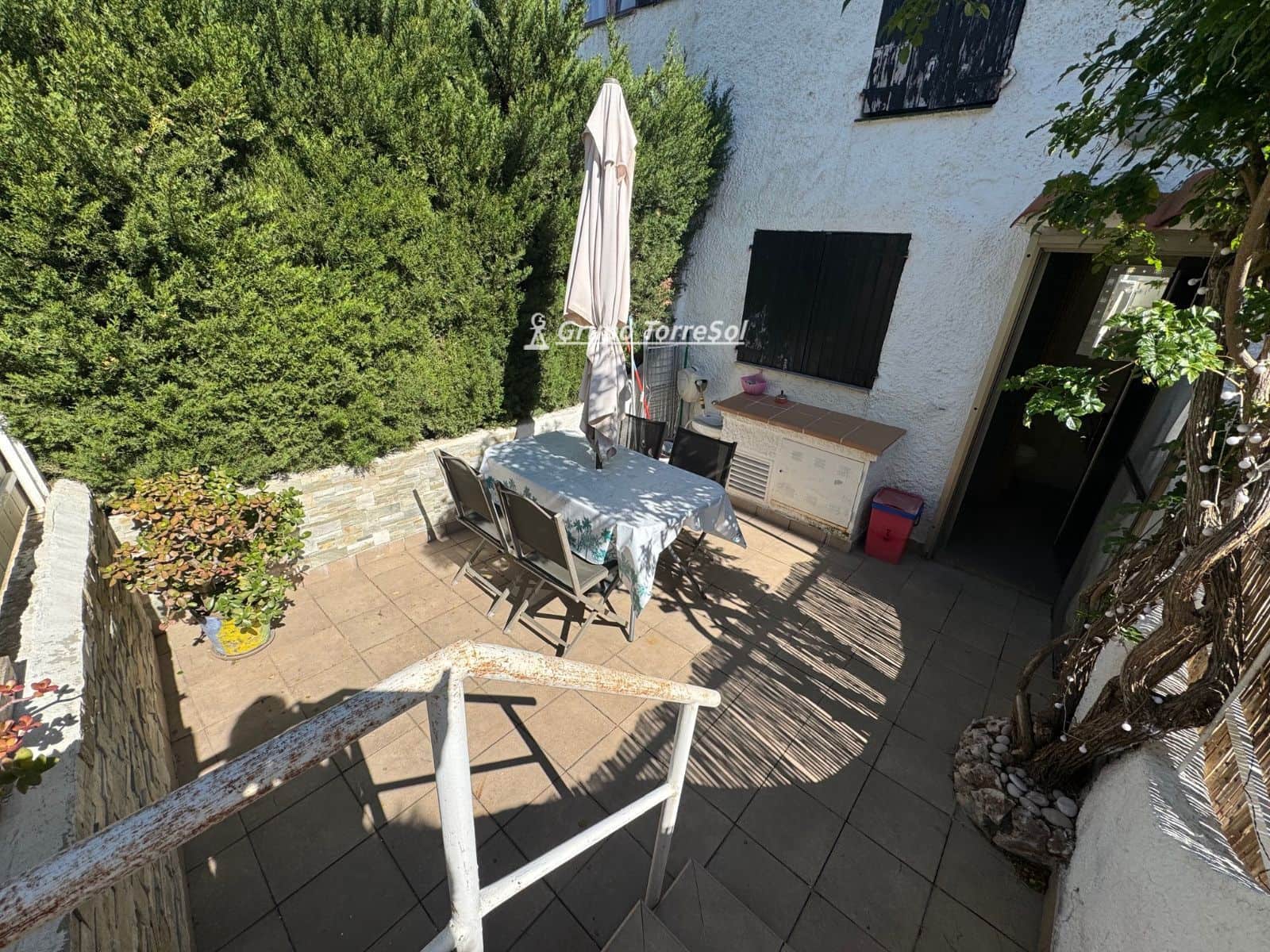 3 bedroom Townhouse for sale in Torredembarra with pool garage - € 250,000 (Ref: 9534670)