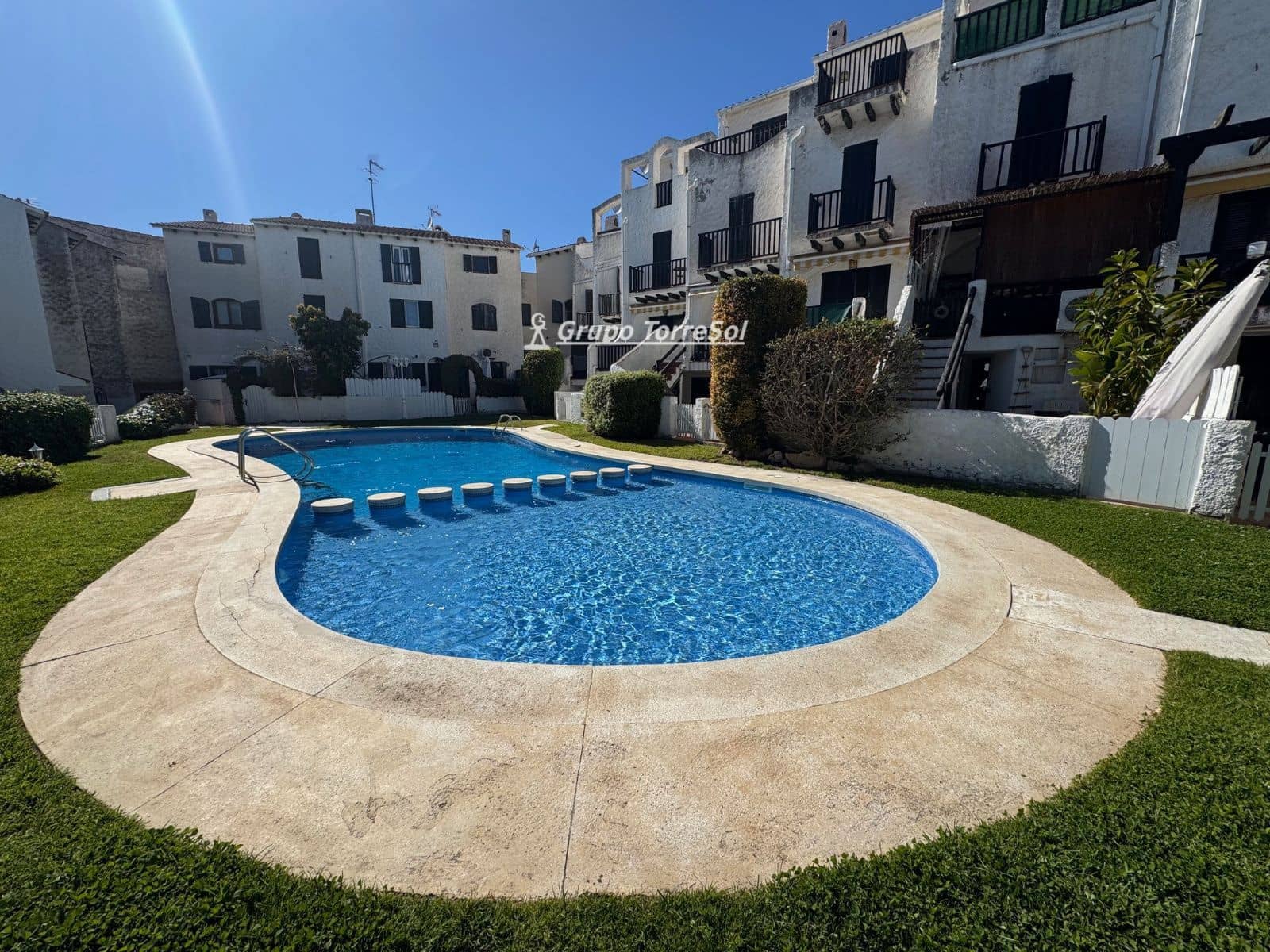 3 bedroom Townhouse for sale in Torredembarra with pool garage - € 250,000 (Ref: 9534670)