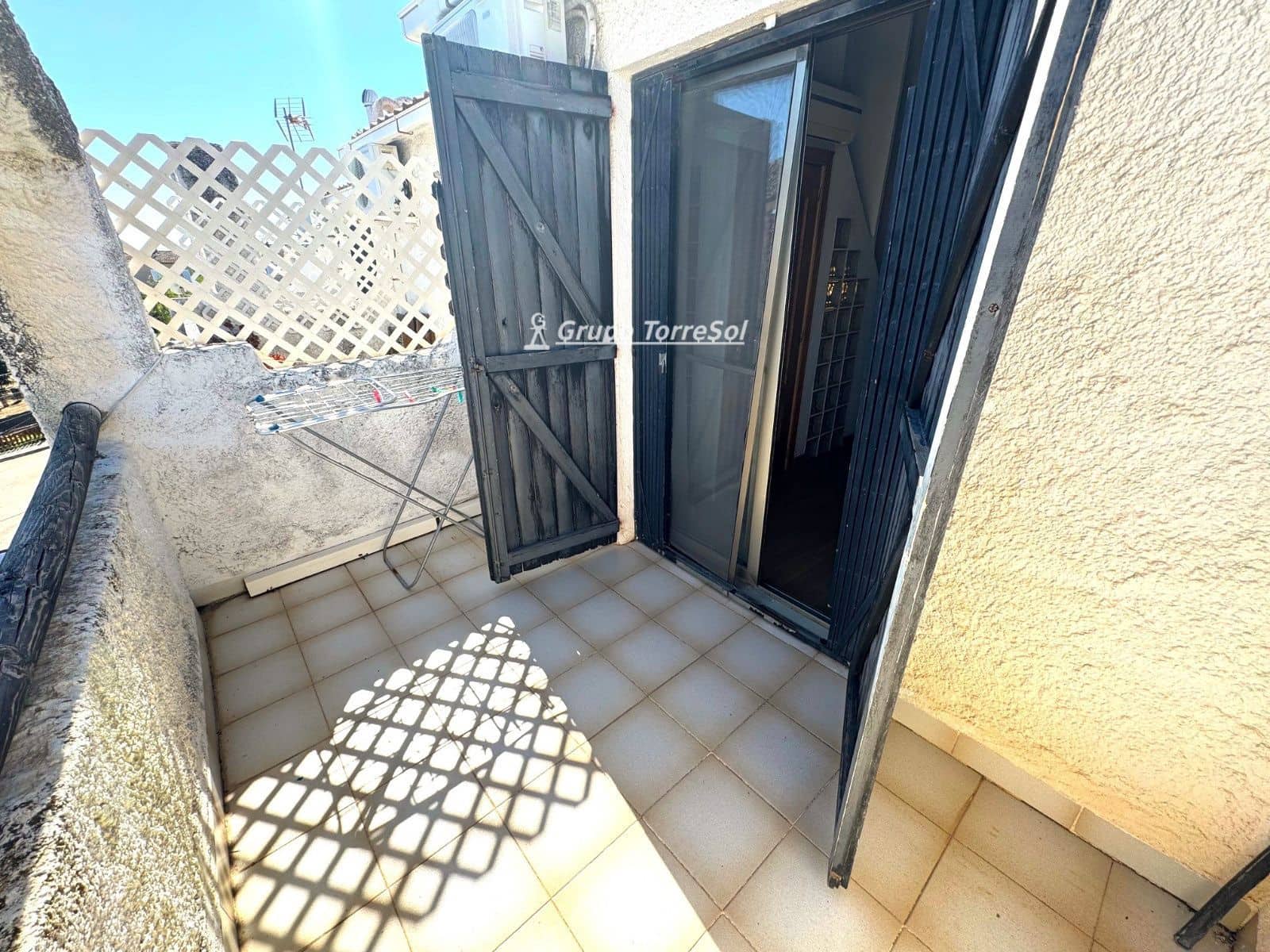 3 bedroom Townhouse for sale in Torredembarra with pool garage - € 250,000 (Ref: 9534670)