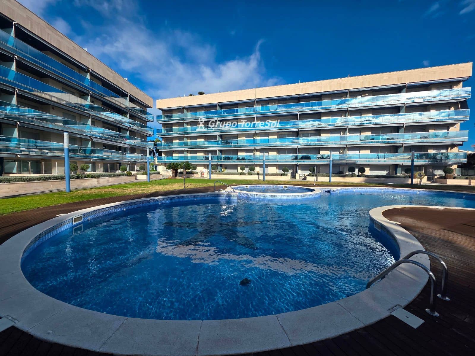 3 bedroom Flat for sale in Torredembarra with pool garage - € 515,000 (Ref: 9534672)