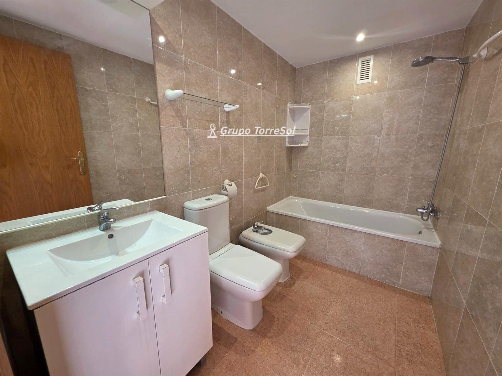 3 bedroom Flat for sale in Torredembarra with garage - € 194,000 (Ref: 9534673)