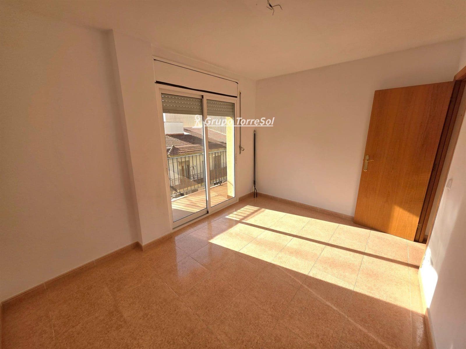 3 bedroom Flat for sale in Torredembarra with garage - € 194,000 (Ref: 9534673)