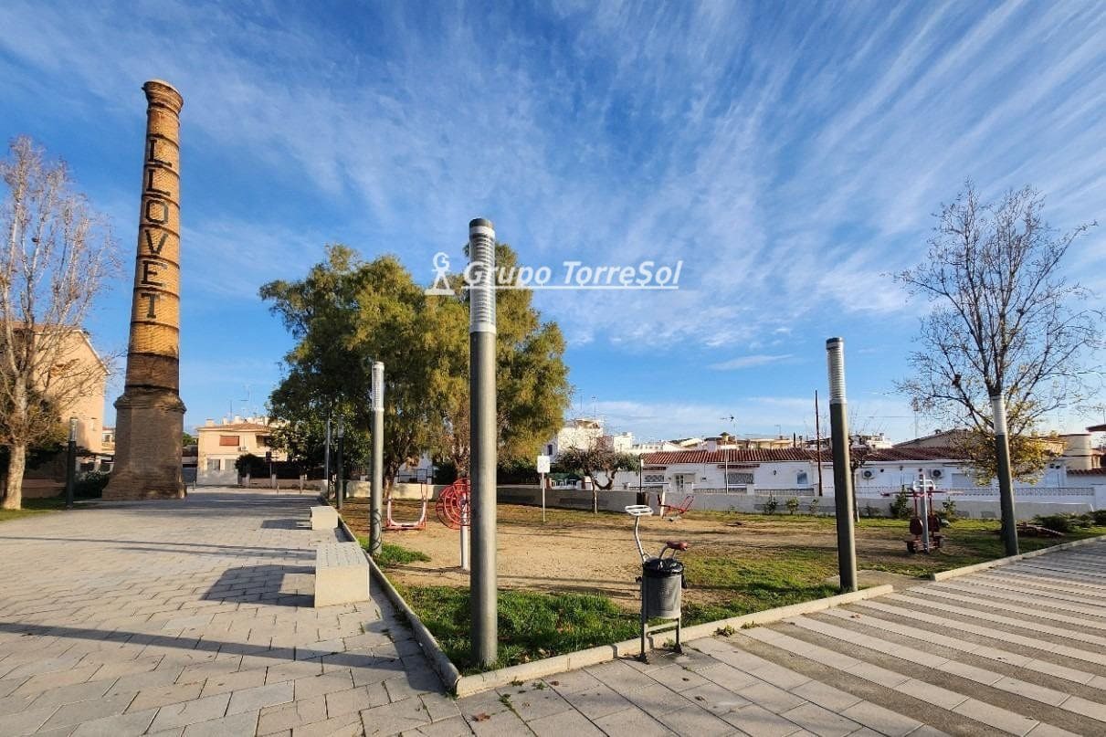 4 bedroom Flat for sale in Torredembarra with garage - € 270,000 (Ref: 9534675)
