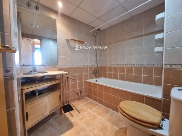 4 bedroom Flat for sale in Torredembarra with garage - € 270,000 (Ref: 9534675)