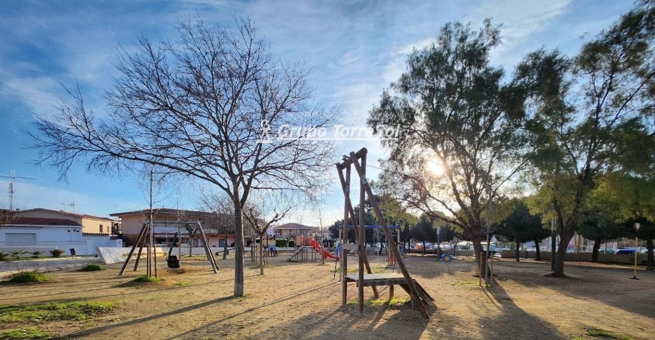 4 bedroom Flat for sale in Torredembarra with garage - € 270,000 (Ref: 9534675)