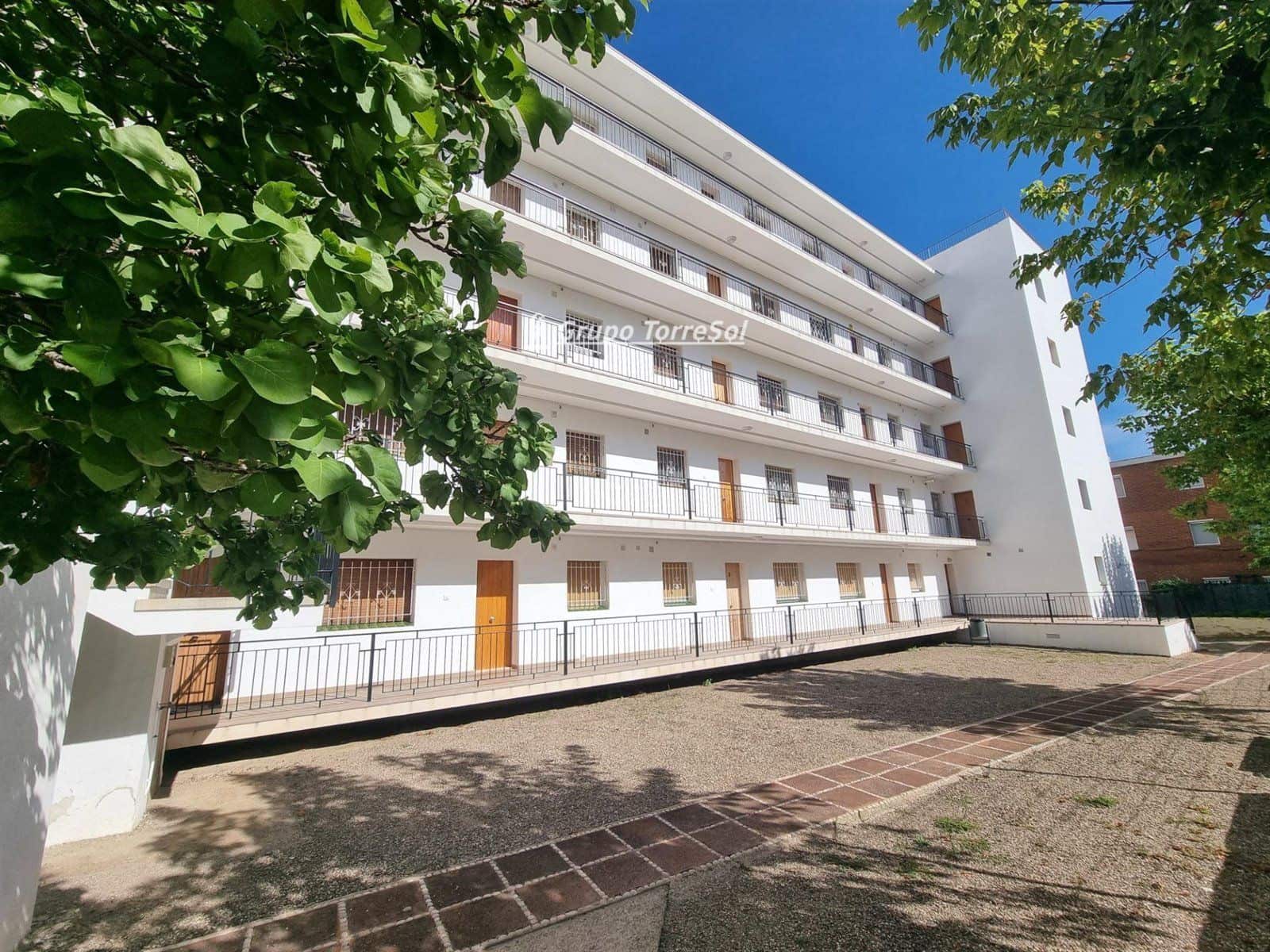 1 bedroom Flat for sale in Torredembarra with garage - € 153,000 (Ref: 9534684)