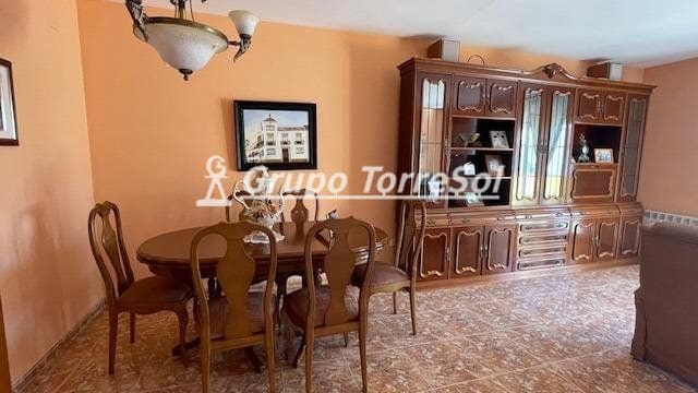 4 soveværelse Villa til salg i Cubelles med garage - € 380.000 (Ref: 9534685)