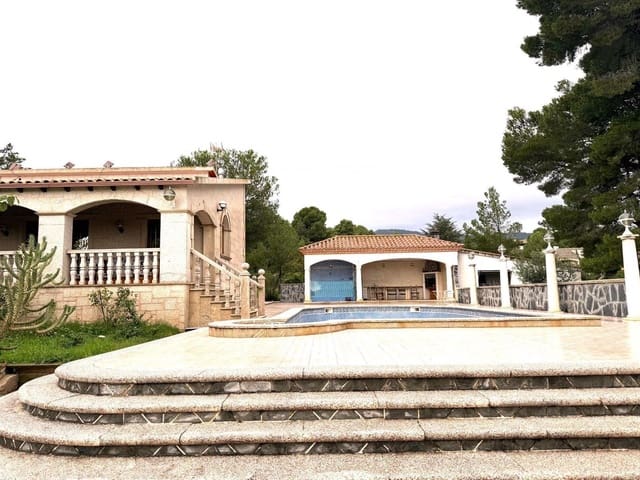 Chalet de 3 habitaciones en Alcover en venta con piscina garaje - 455.000 € (Ref: 9534687)