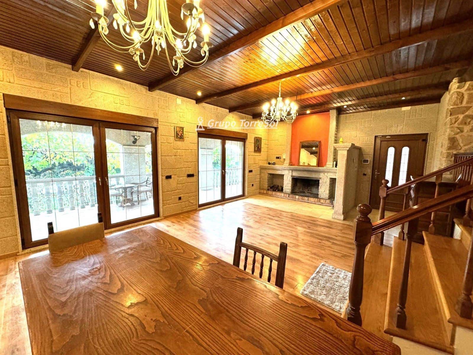 Chalet de 3 habitaciones en Alcover en venta con piscina garaje - 455.000 € (Ref: 9534687)