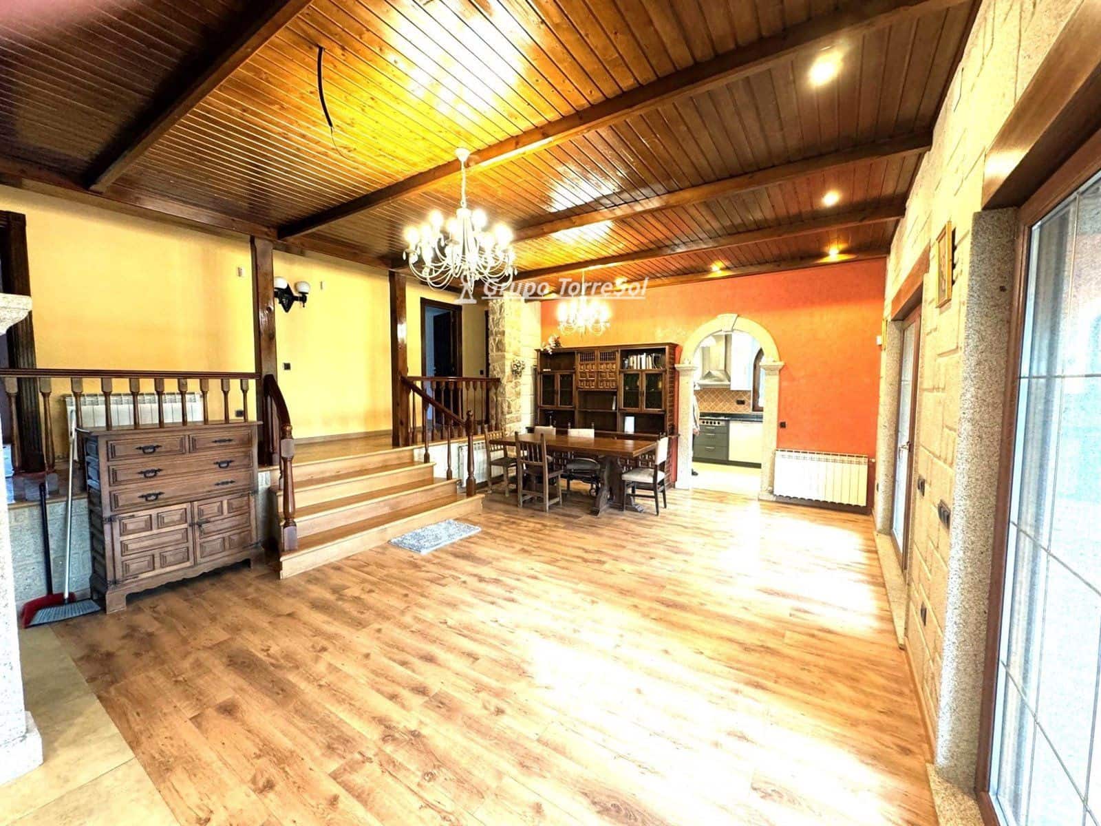 Chalet de 3 habitaciones en Alcover en venta con piscina garaje - 455.000 € (Ref: 9534687)