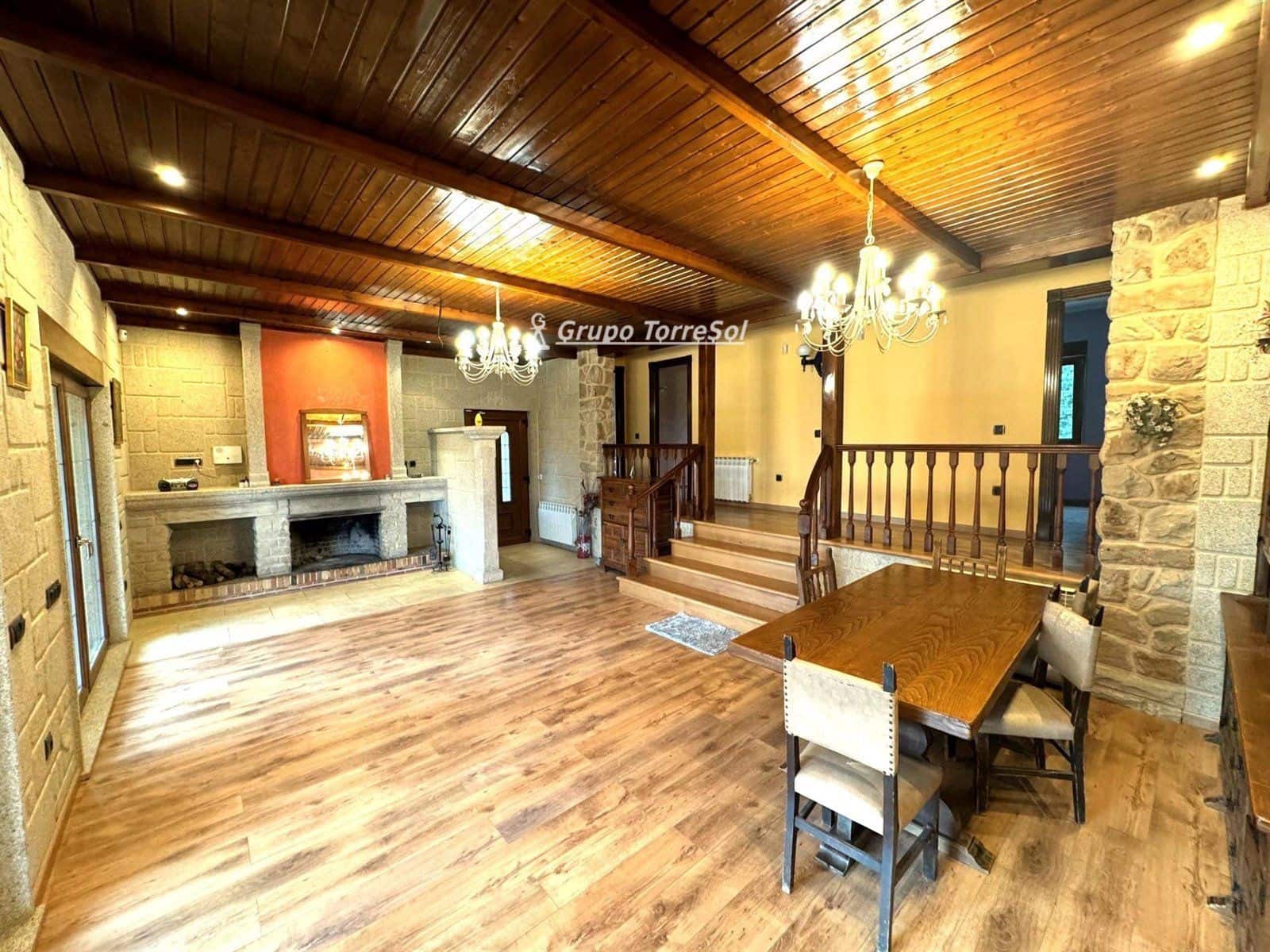 Chalet de 3 habitaciones en Alcover en venta con piscina garaje - 455.000 € (Ref: 9534687)