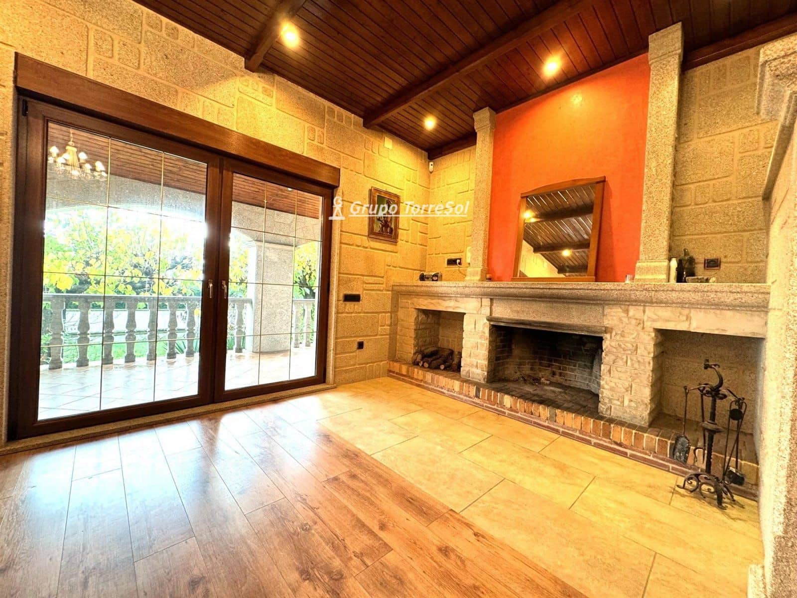 Chalet de 3 habitaciones en Alcover en venta con piscina garaje - 455.000 € (Ref: 9534687)