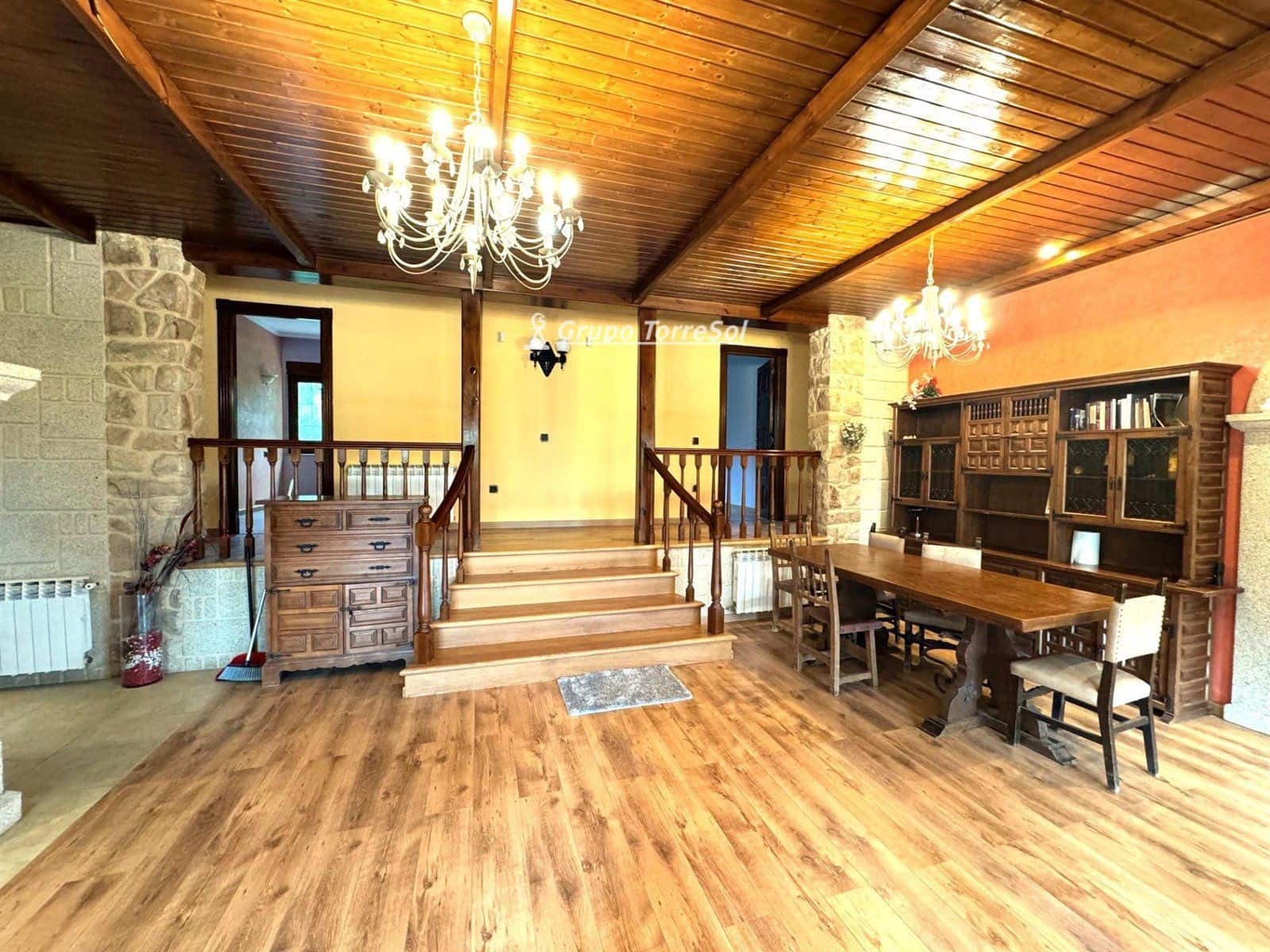 Chalet de 3 habitaciones en Alcover en venta con piscina garaje - 455.000 € (Ref: 9534687)