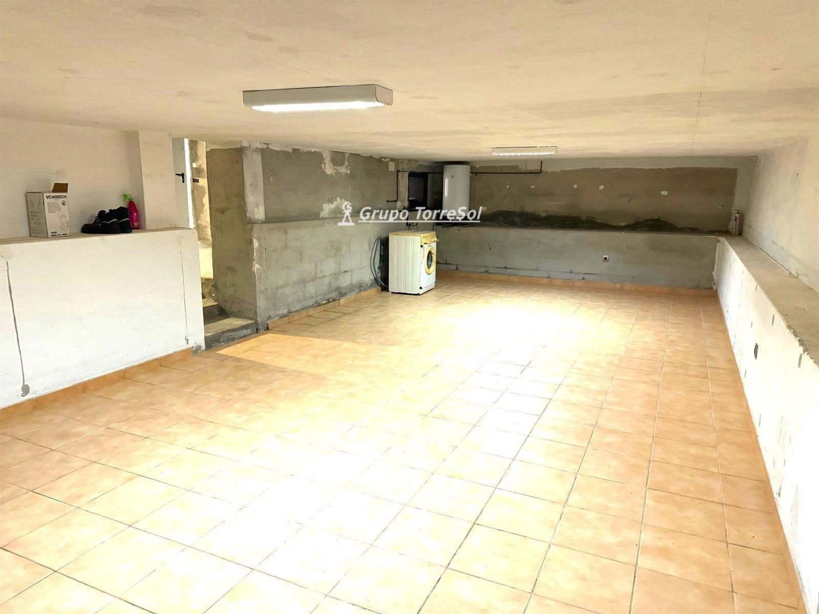 Chalet de 3 habitaciones en Alcover en venta con piscina garaje - 455.000 € (Ref: 9534687)