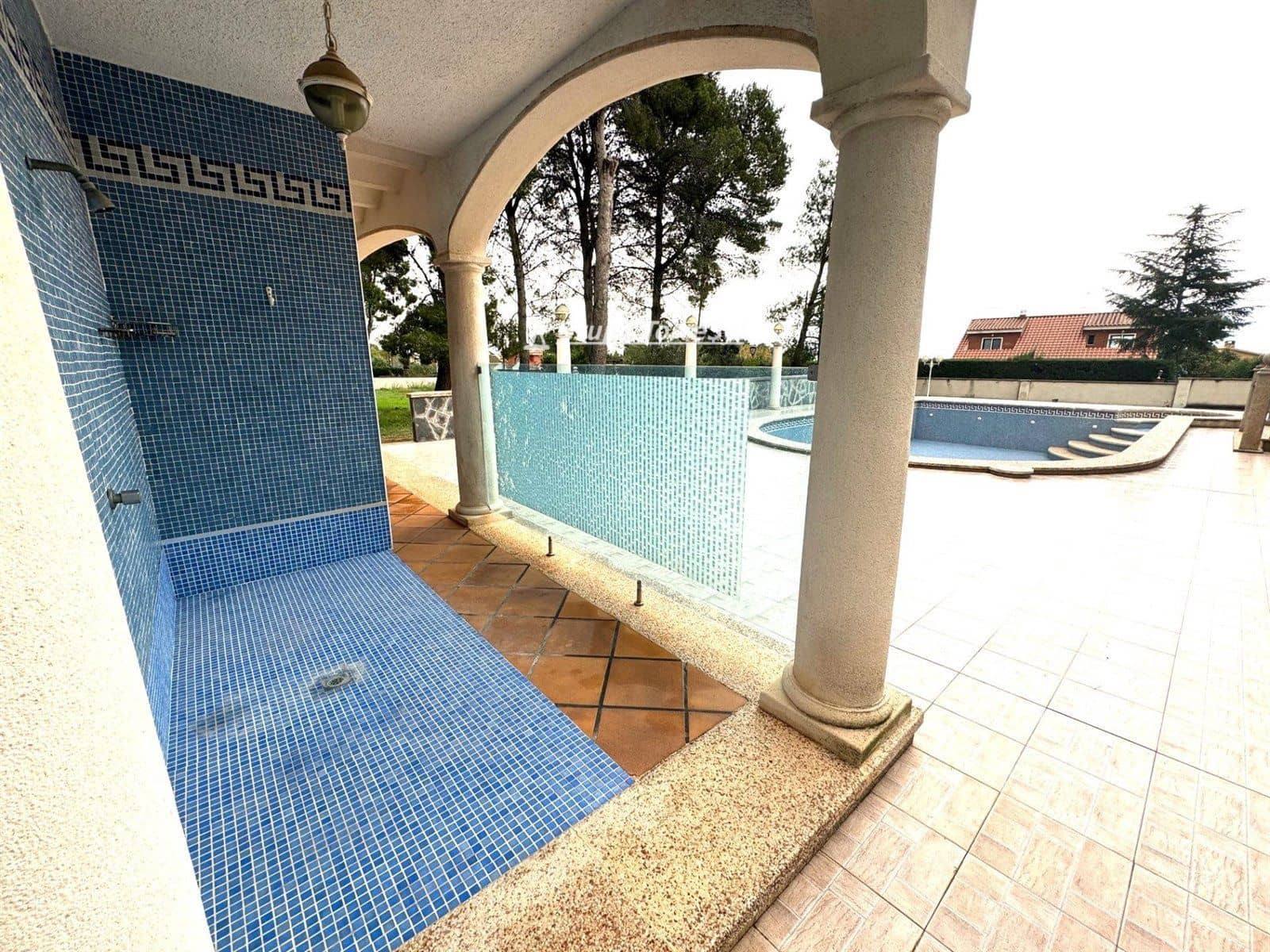Chalet de 3 habitaciones en Alcover en venta con piscina garaje - 455.000 € (Ref: 9534687)