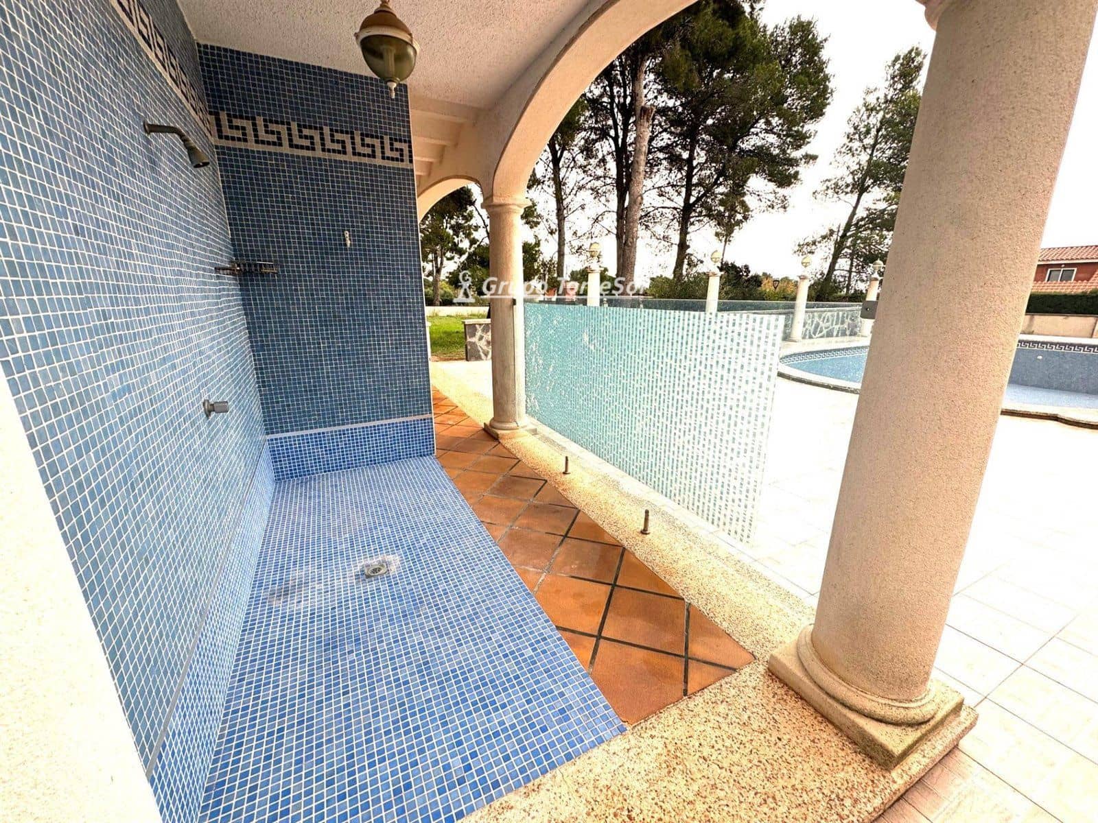Chalet de 3 habitaciones en Alcover en venta con piscina garaje - 455.000 € (Ref: 9534687)