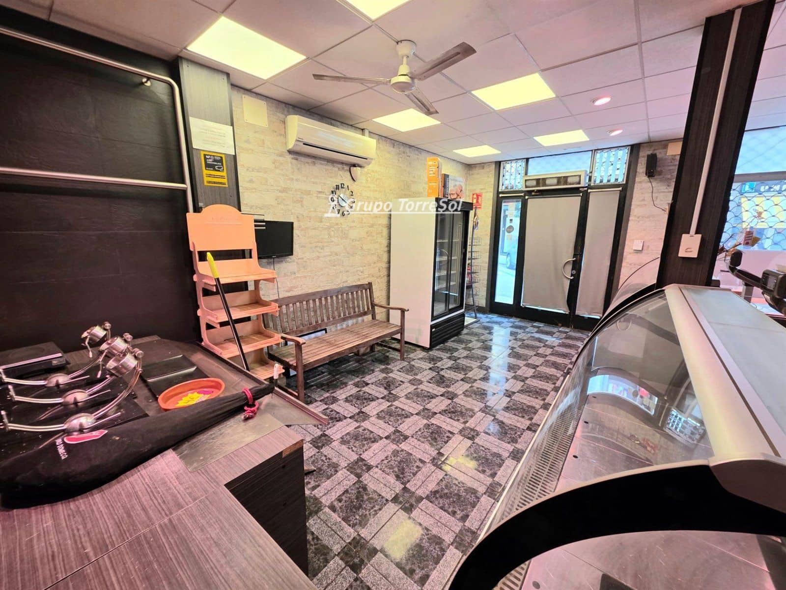 Commercieel te huur in Torredembarra - € 761 (Ref: 9534688)