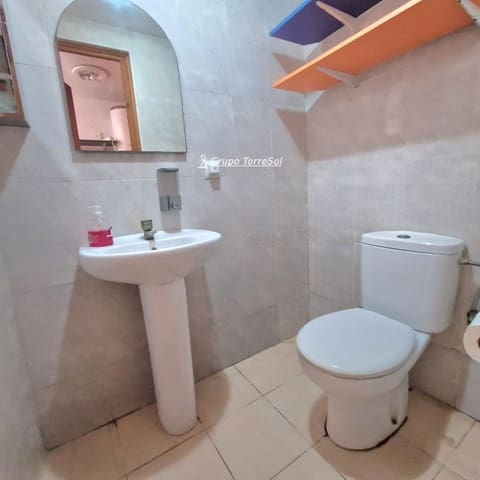 Kommersiell til leie i Torredembarra - € 600 (Ref: 9534688)