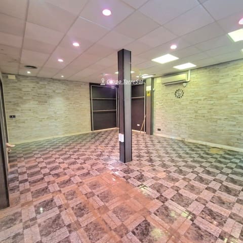 Kommersiell til leie i Torredembarra - € 600 (Ref: 9534688)